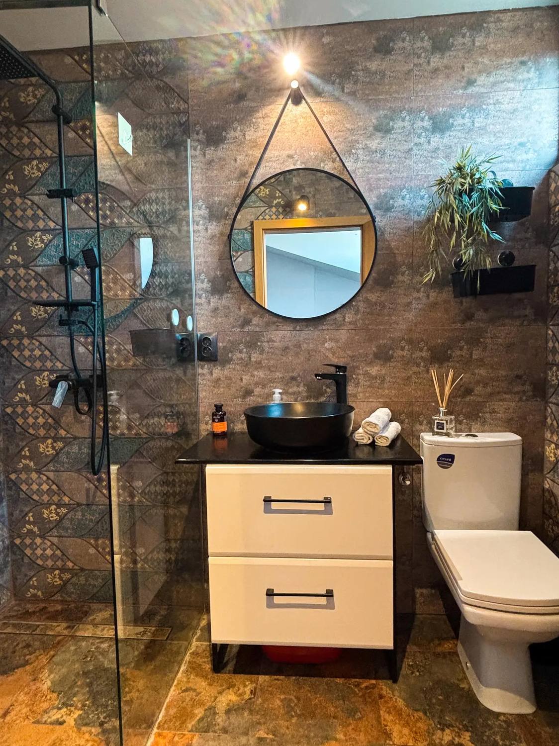 Second renovated bathroom