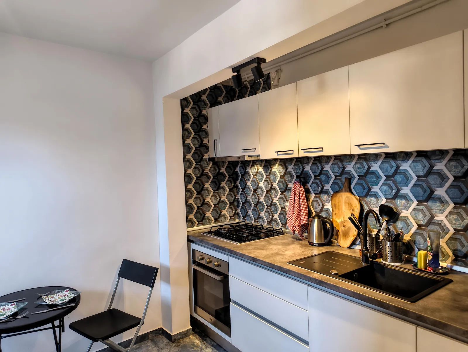 Kitchen dining table